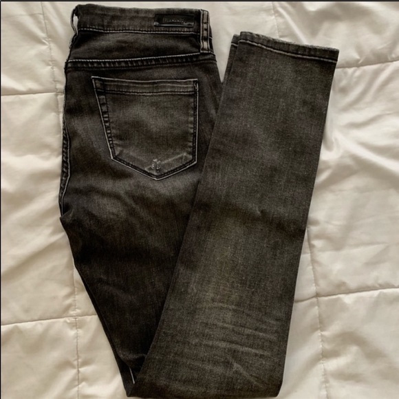 BlankNYC charcoal skinny distressed denim - Picture 4 of 10
